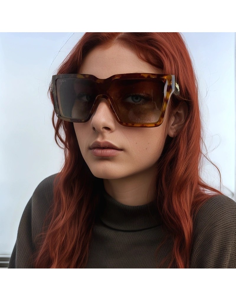 Gafas Sol Unisex Acetato Polarizadas 400UV Old Rowley en una modelo