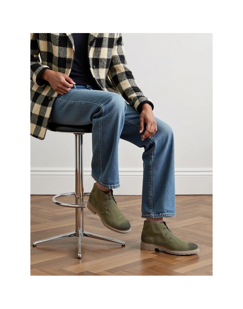 Botines de Ante Verde Lengueta Lana Old Rowley - vista puesto en el modelo