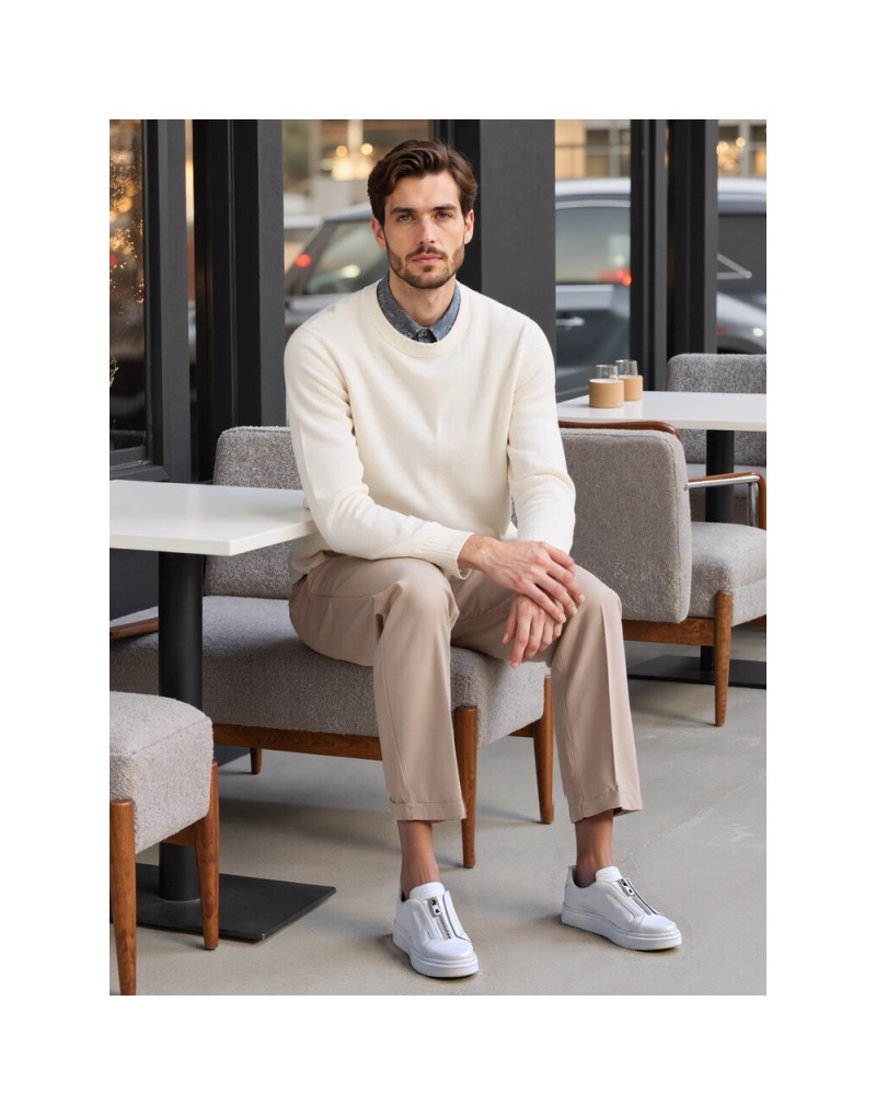 Zapatillas Blancas de Piel con Cremallera Old Rowley - vista puesto en el modelo