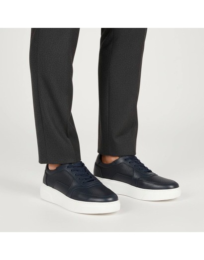 Zapatillas de Piel Azul Marino con Diseño Perforado Old Rowley - vista lateral del par