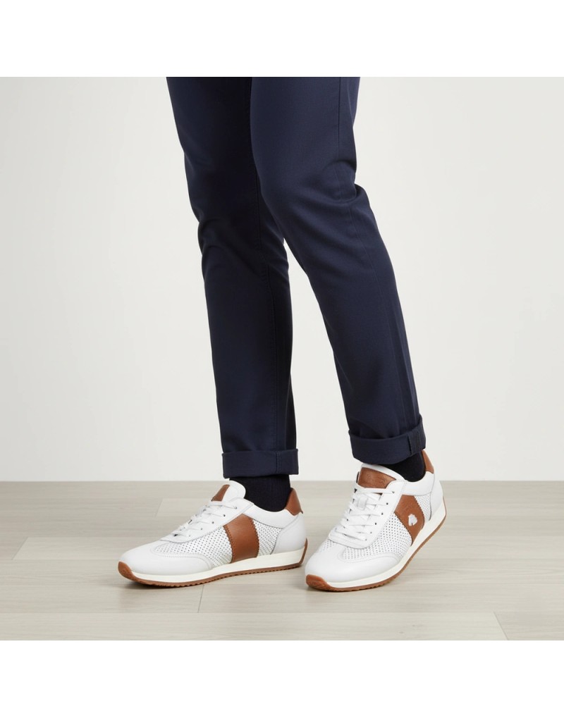 Zapatillas Piel Transpirable Estilo Italiano blanco Old Rowley - vista puesto en el modelo