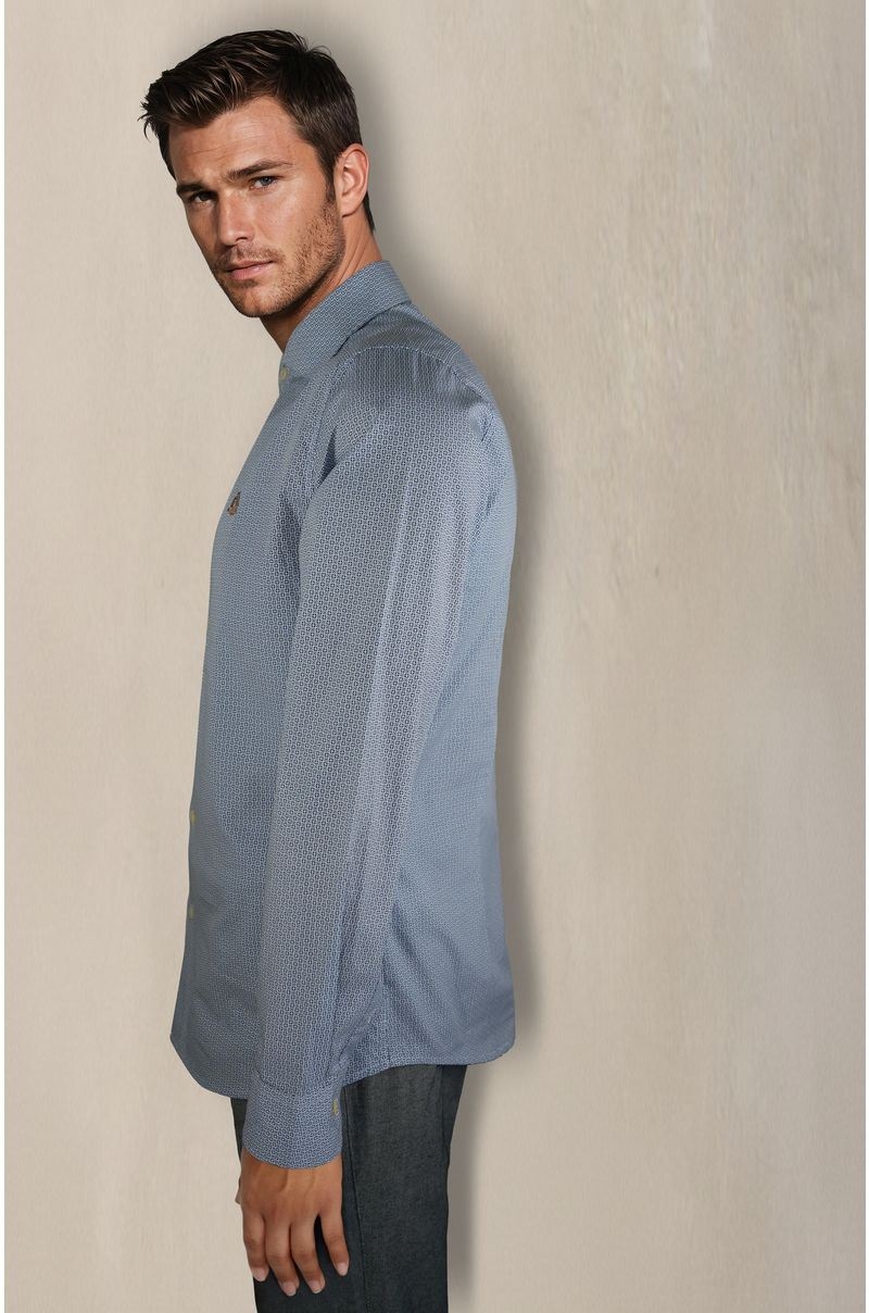 Camisa slim fit estampada círculos geométricos - vista lateral