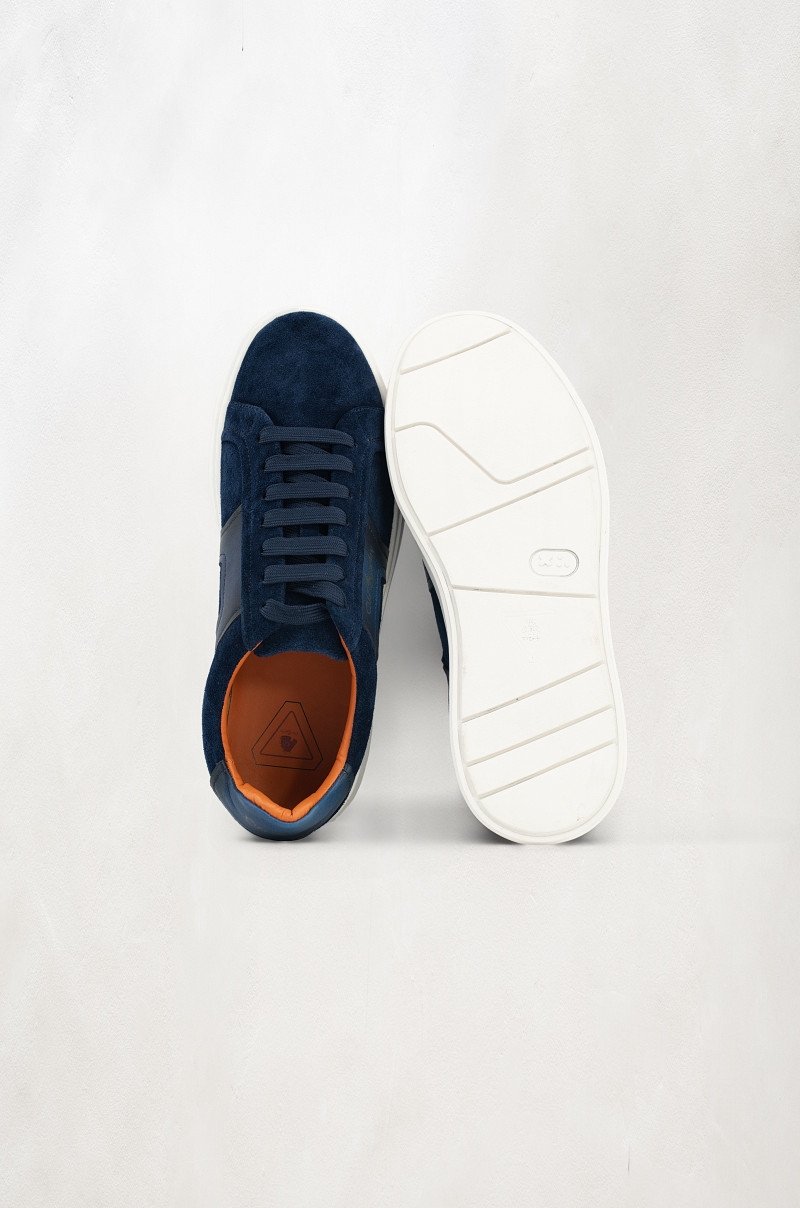 Zapatillas piel gamuza azul suela extragruesa Old Rowley - vista frontal y suela