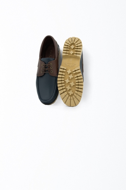 Zapatos Náuticos azul piel con cordones Old Rowley - vista frontal y suela