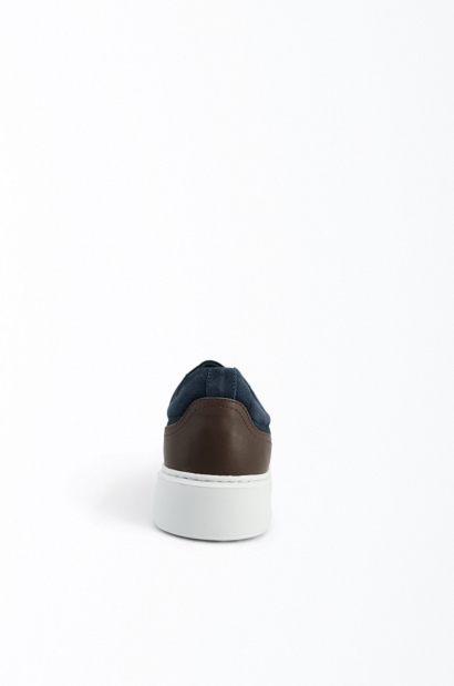 Zapatillas ante azul detalle marrón Sin Cordones Suela Extra Ligera Old Rowley - vista talón