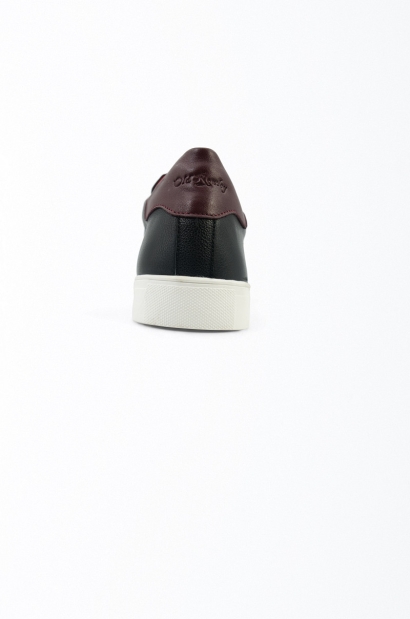 Zapatillas de piel negra interior rojo - vista talón