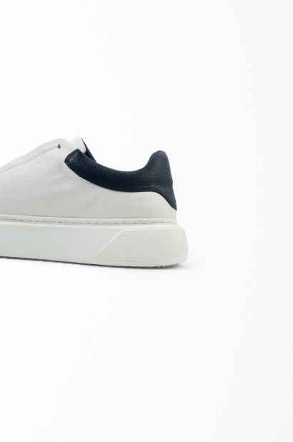 Old Rowley Zapatillas Piel Blanca y Azul Suela Ultra Ligera - vista lateral talón cerca