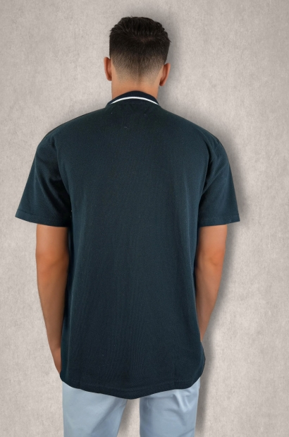 Polo Verde con Detalle Distintivo en Tapeta Old Rowley - vista atrás