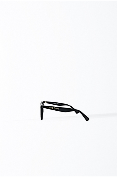 Gafas de sol negras cat-eye acetato polarizadas Old Rowley - vista lateral