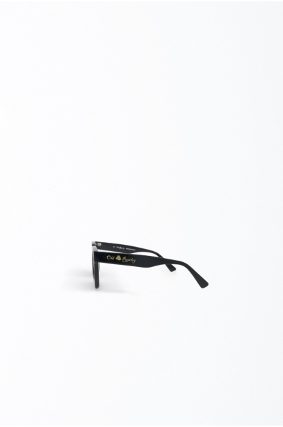 Gafas de Sol Unisex Cuadradas Negras Old Rowley Acetato Polarizadas UV400 - vista lateral