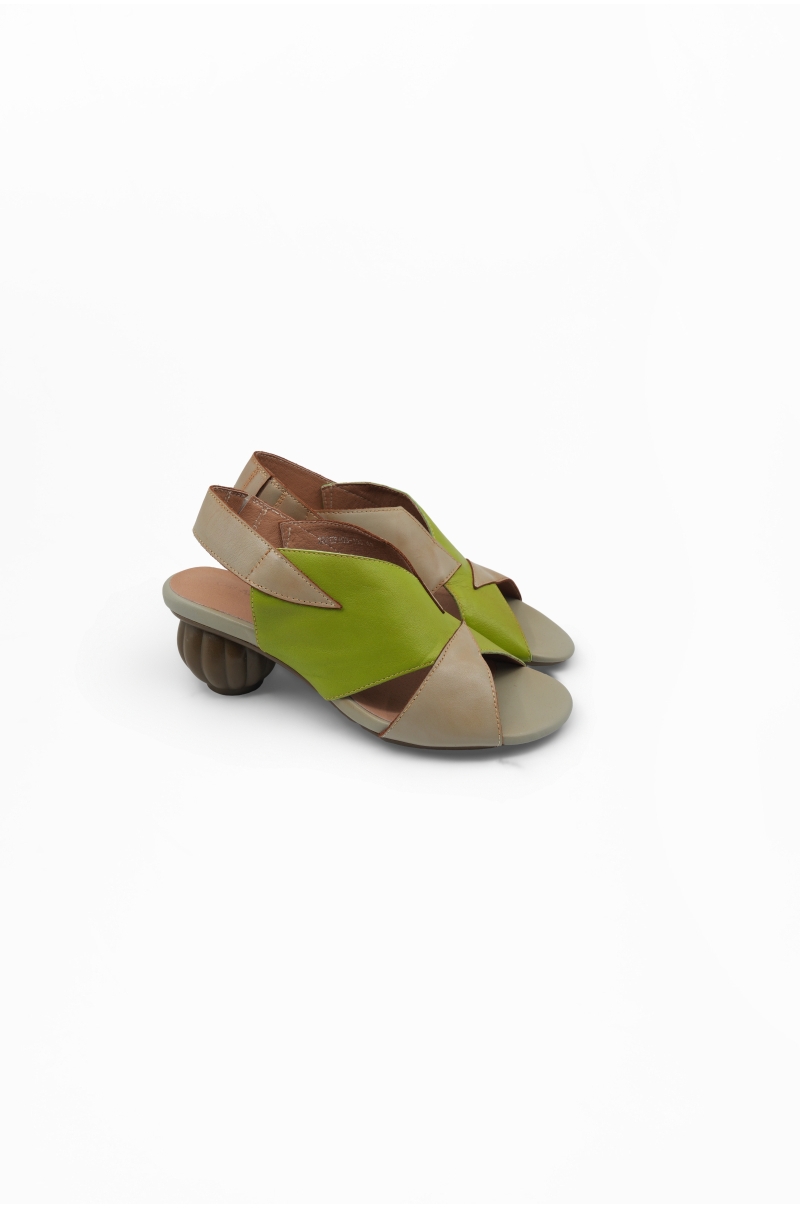 Sandalias Old Rowley con Tacón de Diseño Verde Lima y Beige - vista lateral del par