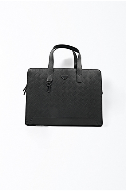 Maletín de piel negro...