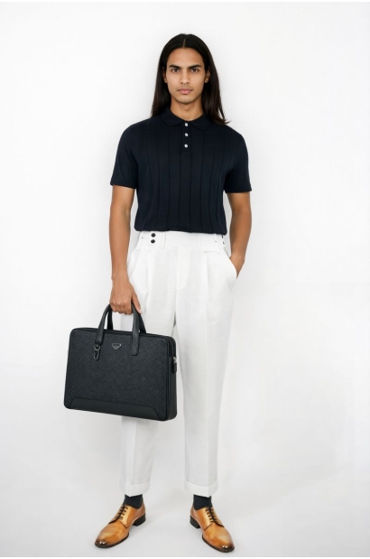 Maletín de piel negro...