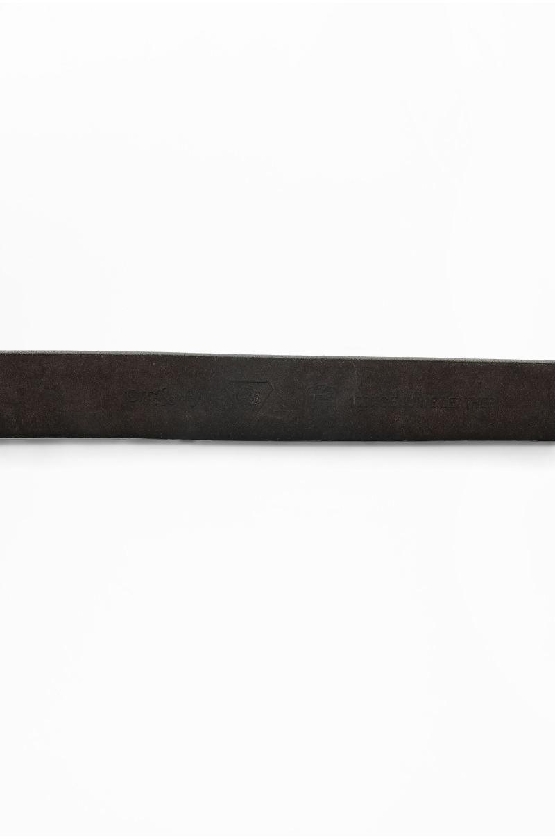 Cinturón piel marrón envejecido grabado geométrico cruces y hebilla vintage dorada Old Rowley - vista cerca