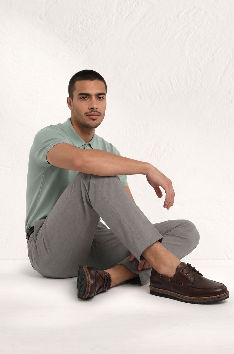 Zapatos Náuticos Marrón de Piel Vacuna y Cuerda de Cáñamo  Old Rowley - vista puesta en el modelo