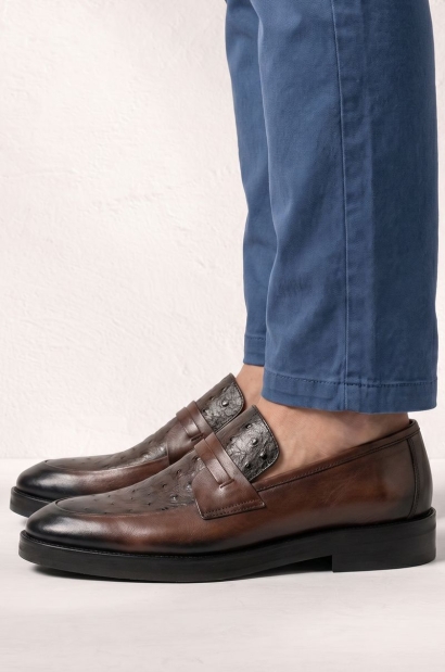 Mocasines de piel con empeine texturizado Marrón y negro Old Rowley - vista lateral del par