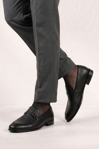 zapatos piel una hebilla