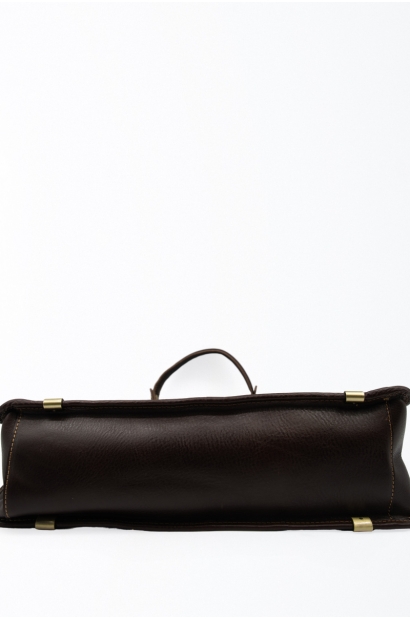 Maletín piel marrón estilo clásico cierre metálico tipo cartera Old Rowley - vista base