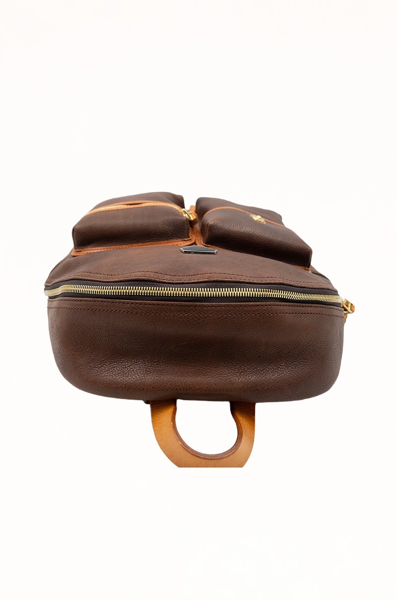 Mochila de Piel Bicolor Marrón con Bolsillos para Mujer Old Rowley - vista en plano