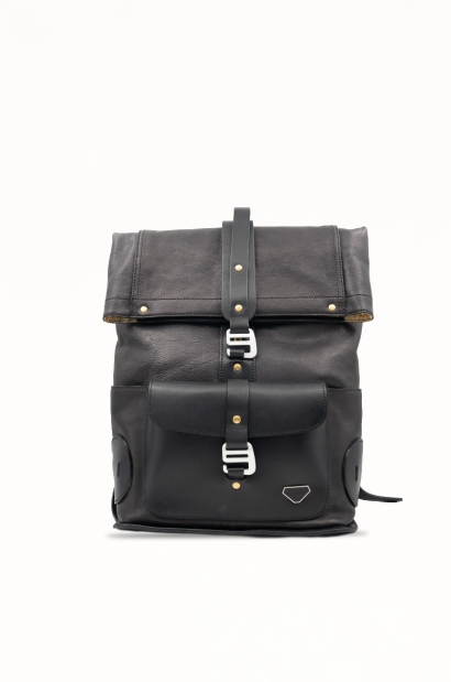 Mochila de Piel Negra...