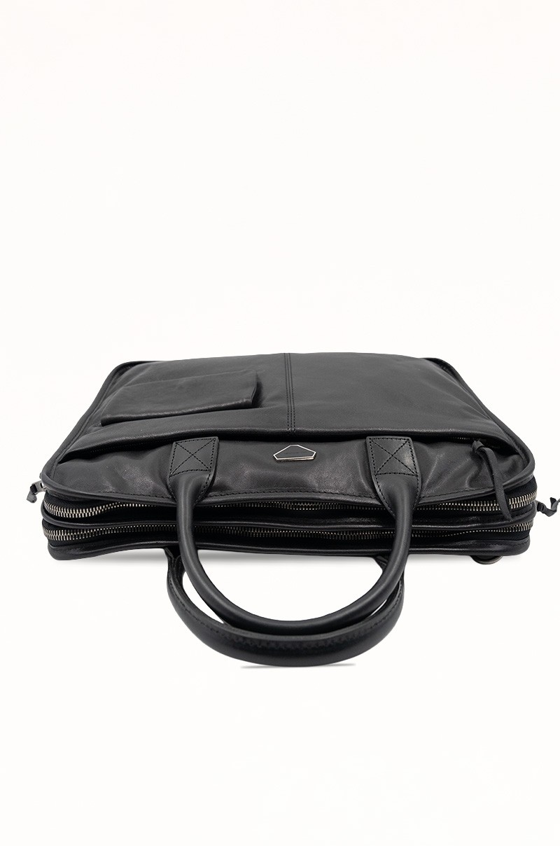 Maletín de piel negro con bolsillo frontal Old Rowley - vista en plano