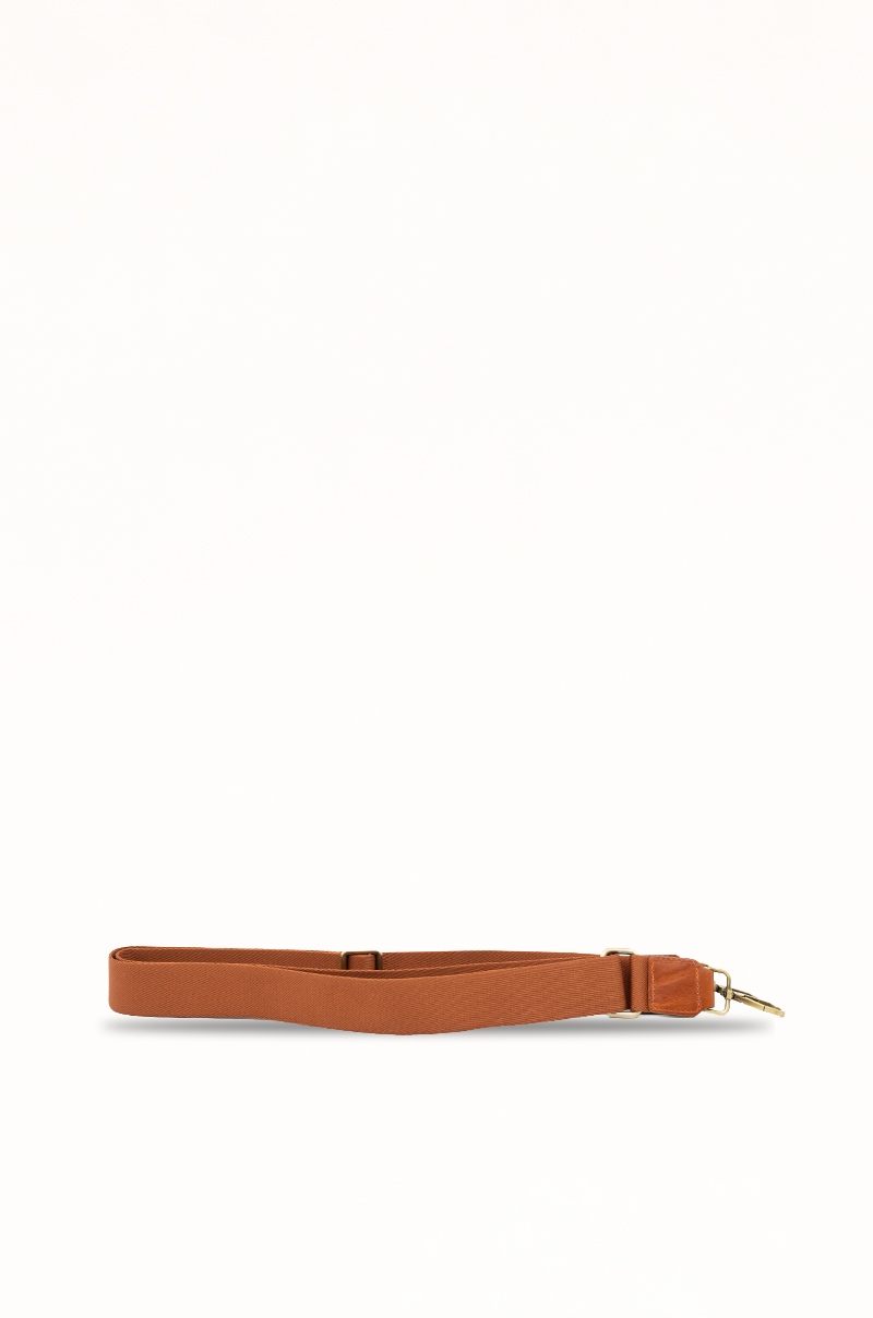 Bolsa de viaje de piel marrón Old Rowley con bandolera - vista bandolera