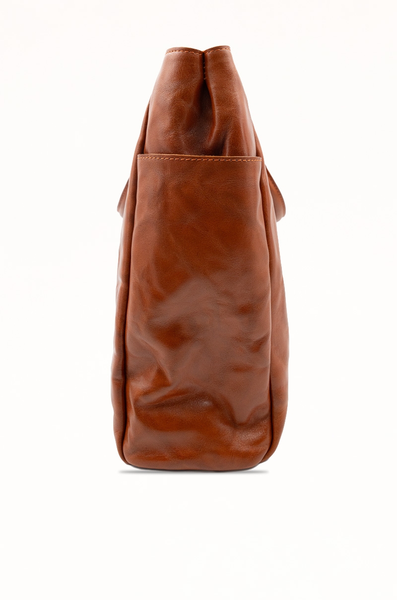 Bolsa de viaje de piel marrón Old Rowley con bandolera - vista lateral