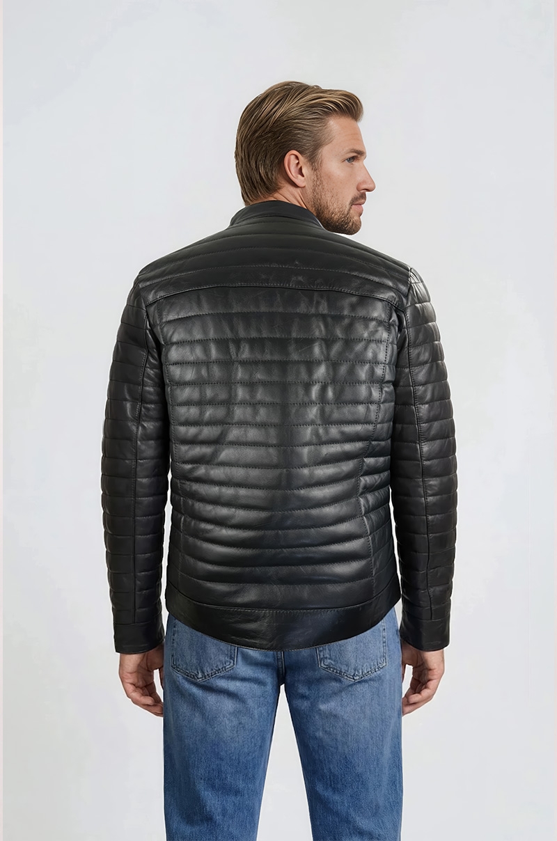 Cazadora Acolchada Piel Negra Old Rowley - vista trasera modelo