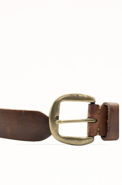 Cinturón de Piel Vacuna marrón con Entrelazado Central Old Rowley - vista hebilla detalle