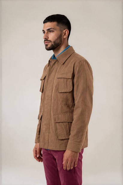 Chaqueta sahariana verde para hombre con bolsillos frontales